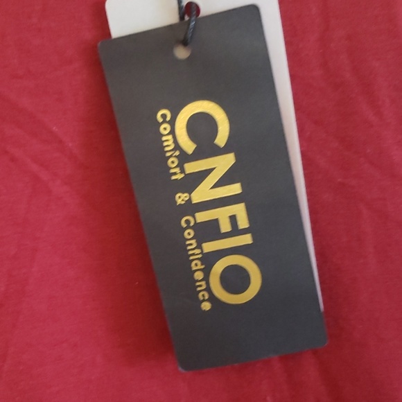 NWT Top - Picture 2 of 2